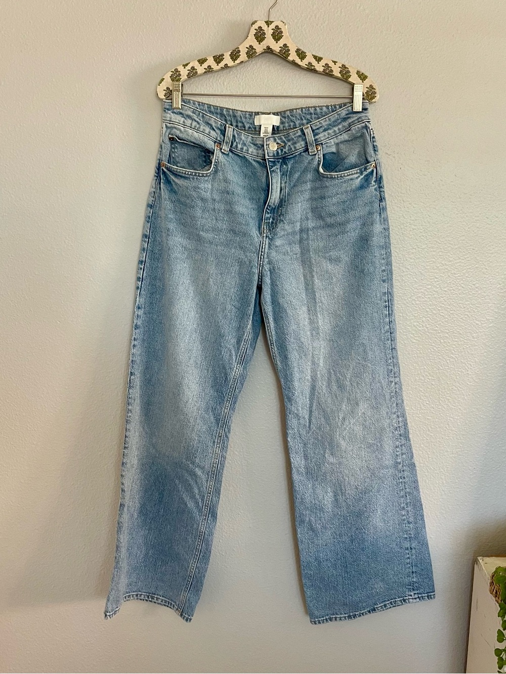 H&M Light Blue Straight-Leg Women's Jeans Excellent condition!